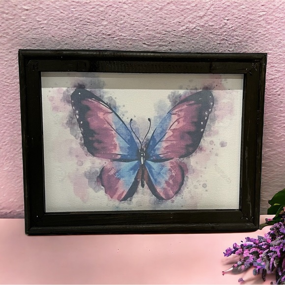 Butterfly wood framed sign. - Picture 1 of 2